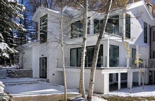 Aspen House | 4 Bedroom 4 Bath West End Sleek Contemporary home!
