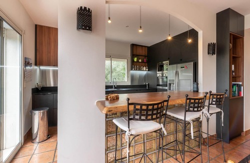 Balaruc-les-Bains House | 4 bedroom accommodation in Balaruc-Les-Bains