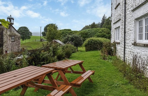 Kirkby Stephen Cottage | 4 bedroom accommodation in Ravenstonedale, near Kirby Stephen