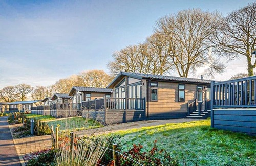 Axminster Ski Chalet | 4 bedroom accommodation in Axminster