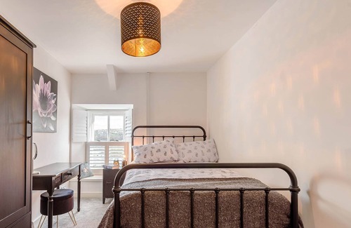 Goodwick Cottage | 4 bedroom accommodation in Goodwick