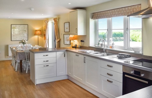 Diss Cottage | 4 bedroom accommodation in Redgrave