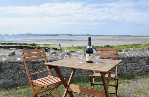 Rhosneigr Cottage | 4 bedroom accommodation in Rhosneigr, Anglesey