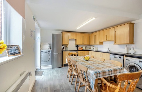 Wainfleet All Saints Cottage | 4 bedroom accommodation in Skegness