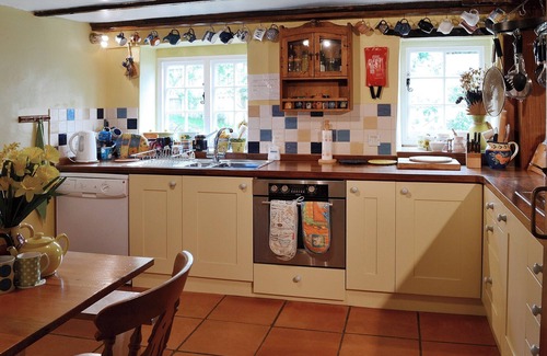 Bideford Cottage | 4 bedroom accommodation in Ford, near Bideford
