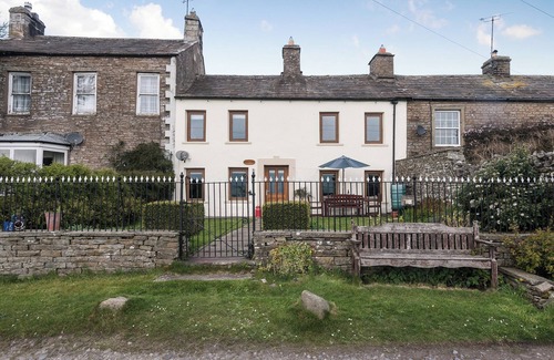 Hawes Cottage | 4 bedroom accommodation in Sedbusk, near Hawes