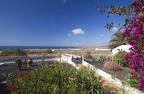 Yaiza Villa | 4 bedroom accommodation in Tias