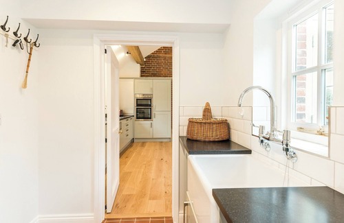 New Forest District Cottage | 4 bedroom accommodation in Boldre, near Lymington
