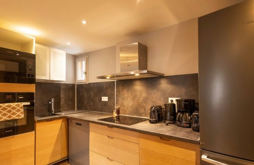 Valloire Apartment | 4-Bedroom Apartment for 8/9 Guests, South-Facing, Central Valloire Location