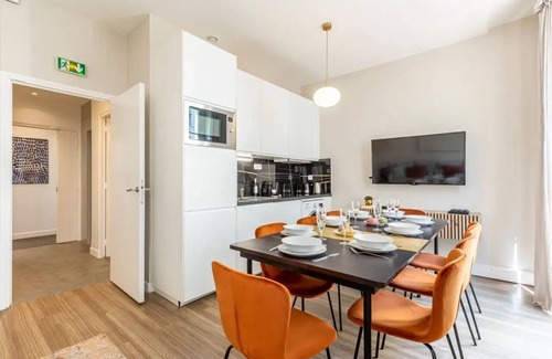 Vivienne Apartment | 4 bedroom apartment near Palais Royal