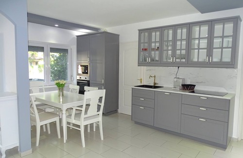 Siofok Aranypart Apartment | 4 bedroom apartment with jakuzzi - 2 minutes from the beach