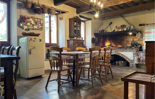 Acqualagna House | 4 Bedroom Beautiful Home In Acqualagna