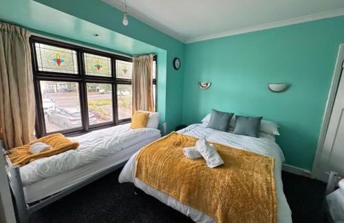 Quinton House | 4 Bedroom Central Birmingham