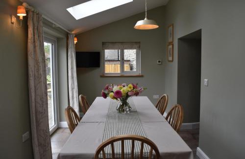 Llanddewi Brefi House | 4 bedroom cottage with large garden in Ceredigion Mid Wales