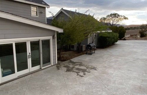 Leona Valley Cottage | 4 bedroom Hilltop cottage