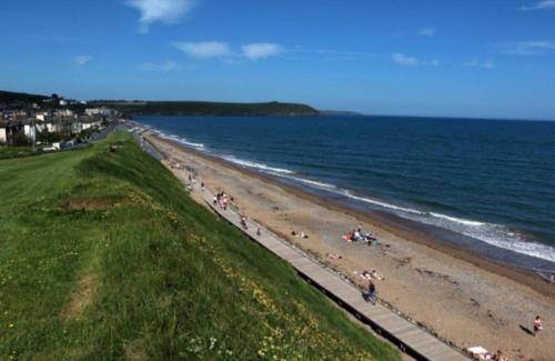 Youghal House | 4 bedroom home by the sea