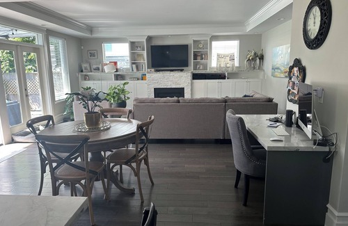 Edgemont House | 4-bedroom house in gorgeous North Vancouver with AC, WiFi