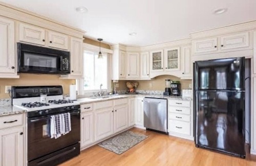 Silver Beach House | 4-bedroom house in North Falmouth. 2 private beaches within walking distance.