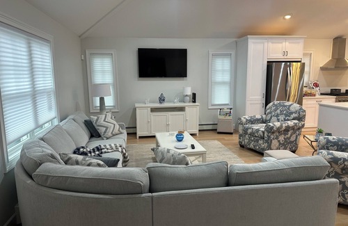 East Quogue House | 4-bedroom house in welcoming East Quogue with AC - Heated pool- Covered porch