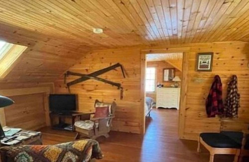 Windham Cottage | 4-bedroom Lake-Front Cottage