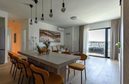 Sarajevska Apartment | 4 bedroom luxury apartment with park & river view