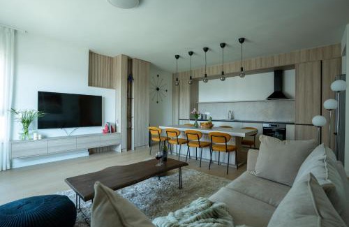 Sarajevska Apartment | 4 bedroom luxury apartment with park & river view