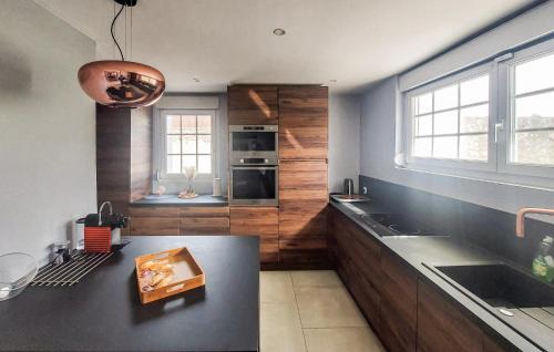 Amblainville House | 4 Bedroom Nice Home In Amblainville