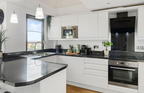Nottingham Apartment | 4 Bedroom Penthouse and Free Parking