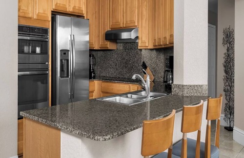 Survey Creek Condo | 4 Bedroom Presidential Condo, 4 Baths, Sleeps 12. Pompano Beach Palm-Aire Resort