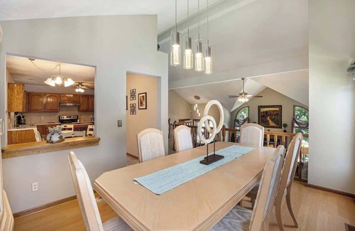 Bent Creek House | 4-Bedroom Retreat with Outdoor Space & King Bed