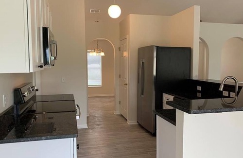 Poinciana Apartment | 4 Bedroom Single family 421502 by Houzlet