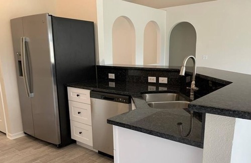 Poinciana Apartment | 4 Bedroom Single family 421502 by Houzlet