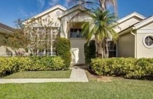 Davie Apartment | 4 Bedroom Single family 437918 by Houzlet