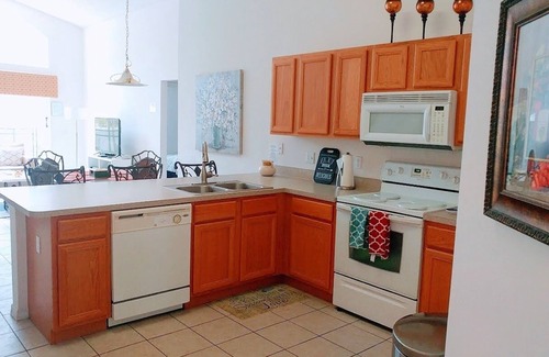 Seasons House | 4 bedroom single story house with south facing pool and spa close to Disney