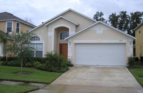 Seasons House | 4 bedroom single story house with south facing pool and spa close to Disney