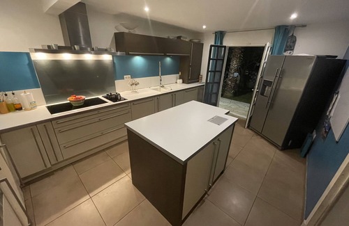 Nages-et-Solorgues Villa | 4 Bedroom Villa with Pool - Near the Sea (Grau-du-Roi, La Grande-Motte)