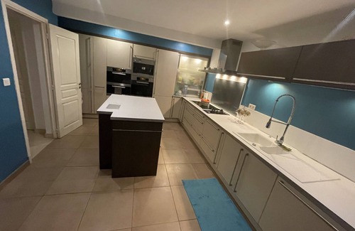 Nages-et-Solorgues Villa | 4 Bedroom Villa with Pool - Near the Sea (Grau-du-Roi, La Grande-Motte)