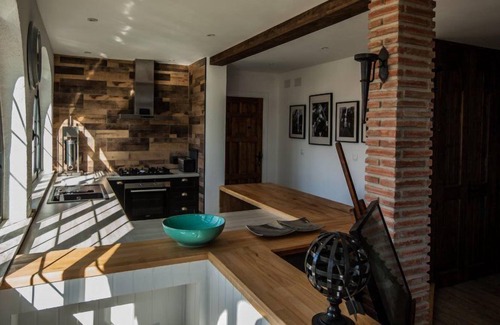 El Faro Villa | 4 Bedroom Villa, With Private Pool And Garden Bar in El Faro