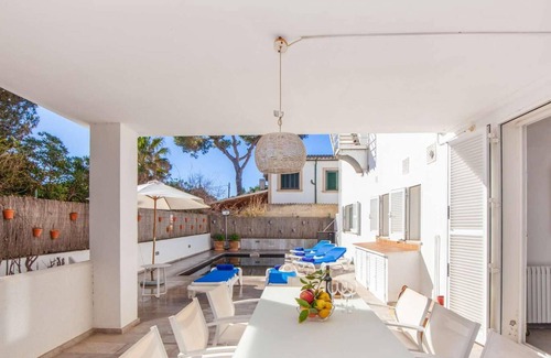 Marina Manresa Villa | 4 Bedroom villa with sea views and pool.
