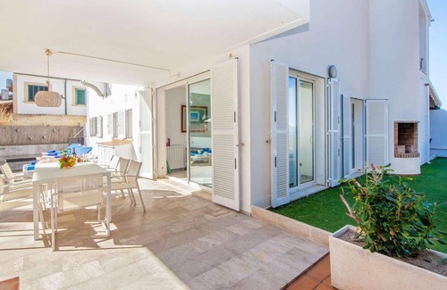 Marina Manresa Villa | 4 Bedroom villa with sea views and pool.