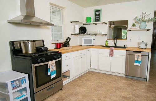 Mount Washington House | 4 Bedroom Vintage W/Plenty Of Parking I Pitt