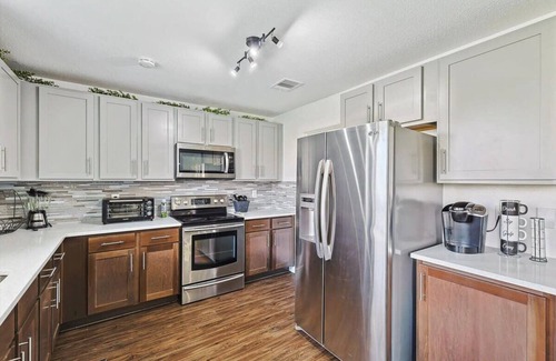 South Arlington House | 4 Bedrooms, Brick Retreat with Gameroom & Backyard