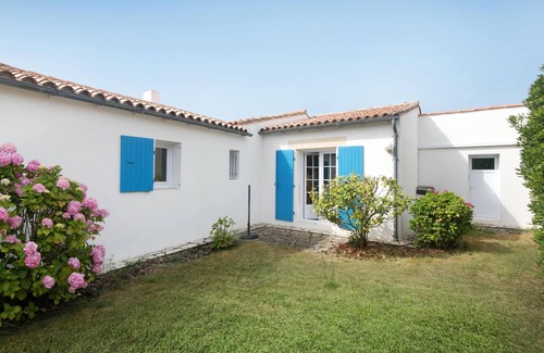 Sainte-Marie-de-Re House | 4 Bedrooms Private Vacation Home In Sainte-Marie-De-Ré