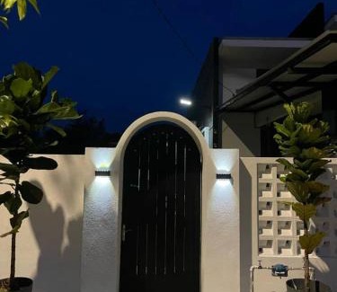 Kampung Ketapang House | 4 Bedrooms THE OCEANZ 19 PANTAI KEMPADANG Kuantan
