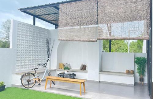 Kampung Ketapang House | 4 Bedrooms THE OCEANZ 19 PANTAI KEMPADANG Kuantan
