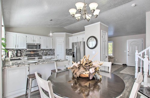 Layton House | 4 BR Home Near HAFB, Restaurants, & Snowbasin!
