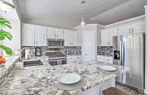 Layton House | 4 BR Home Near HAFB, Restaurants, & Snowbasin!