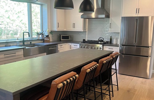 Montville House | 4-BR house w/AC, gym, game room, 30 mins to MetLife for World Cup!