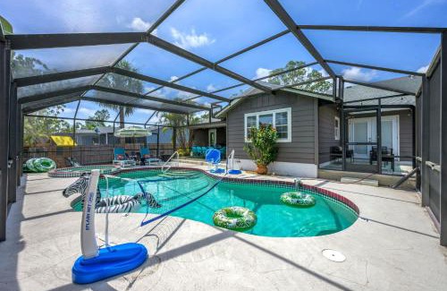 Whitney Beach House | 4 Br Sleeps 10 Private Pool Putt Putt Dog Friendly