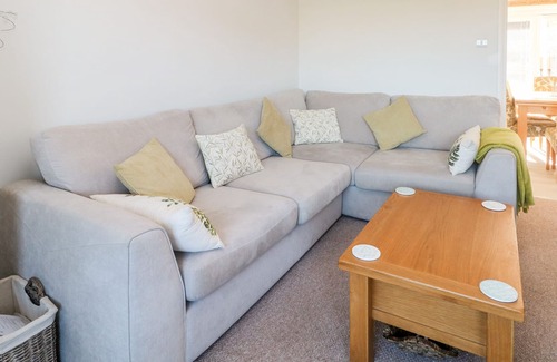 Conwy Cottage | 4 BRYN SEIRI ROAD, pet friendly, with a garden in Conwy